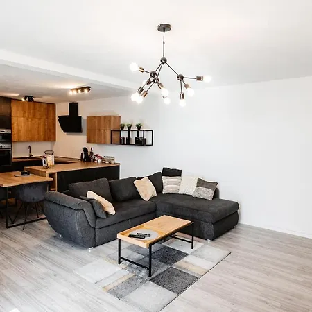 Ah Mlynska Basta Iii Apartment *